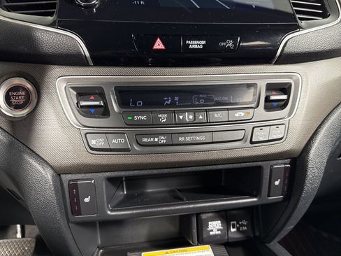 Used 2022 Honda Passport TrailSport image 25