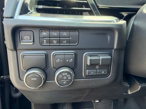 Used 2026 Chevrolet Tahoe LT w/ Comfort Package RWD image 18