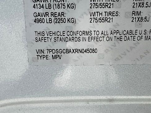 Used 2024 Rivian R1S Adventure image 35