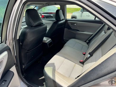 Used 2016 Toyota Camry SE FWD image 19