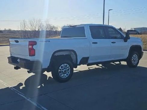 Used 2025 Chevrolet Silverado 2500 W/T image 8
