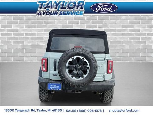 Used 2021 Ford Bronco Badlands image 4