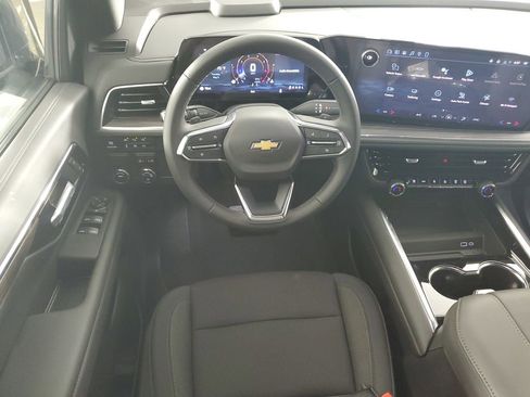 New 2026 Chevrolet Suburban LS RWD image 15