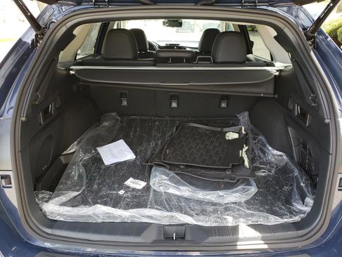 Used 2025 Subaru Outback Touring AWD/4WD image 16