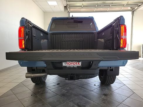 New 2026 Toyota Tacoma TRD Off-Road w/ TRD Off Road Upgrade Package AWD/4WD image 14