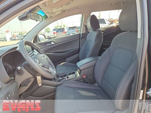 Used 2019 Hyundai Tucson SE image 17