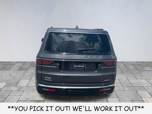 Used 2022 Jeep Wagoneer Series III AWD/4WD image 6