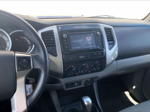 Used 2014 Toyota Tacoma PreRunner RWD image 15