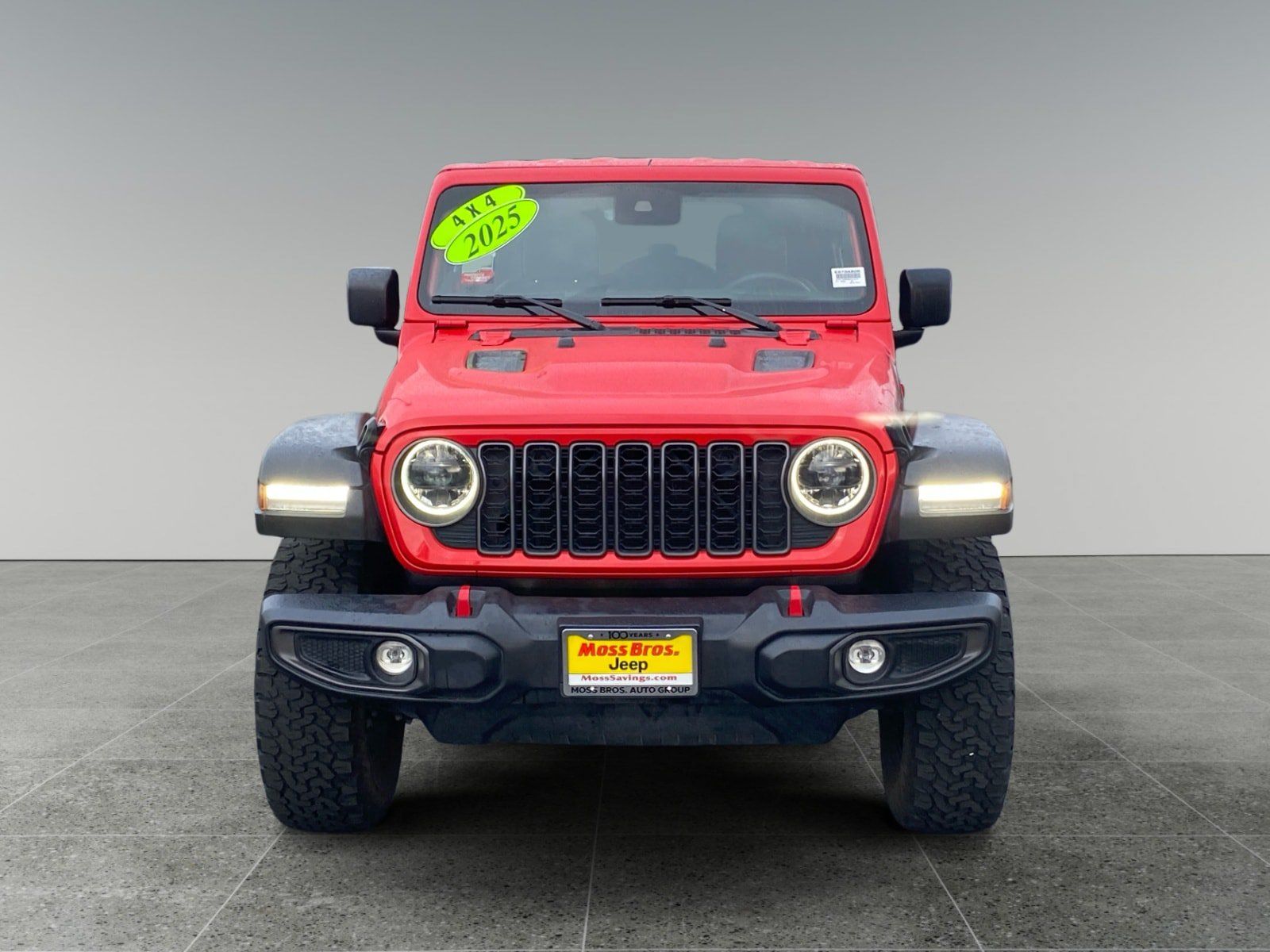 Used 2025 Jeep Wrangler Unlimited Rubicon AWD/4WD image 8