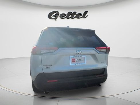 Used 2023 Toyota RAV4 XLE Premium image 4