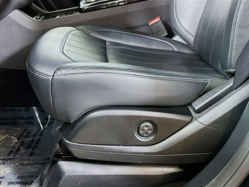 Certified 2018 Mercedes-Benz GLE 350 4MATIC image 19