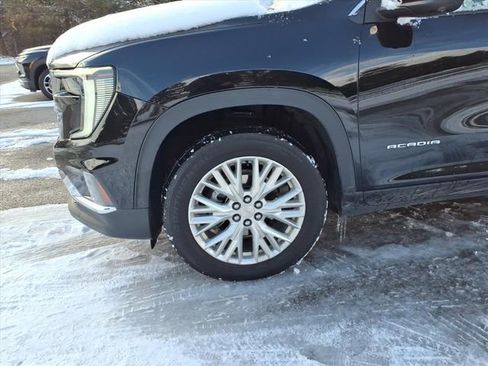 Used 2024 GMC Acadia Elevation image 4