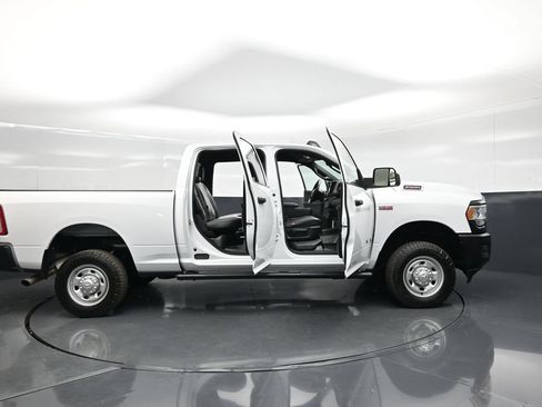 Used 2022 RAM 2500 Tradesman AWD/4WD image 5