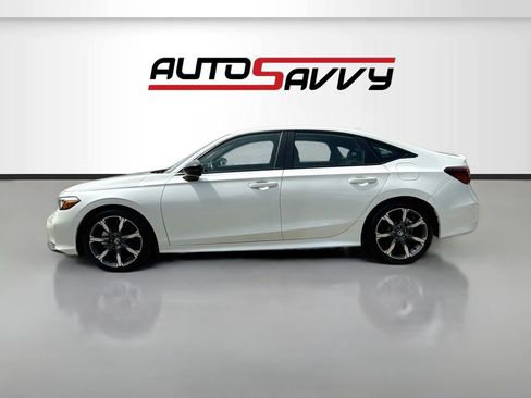 Used 2025 Honda Civic Sport Touring image 4