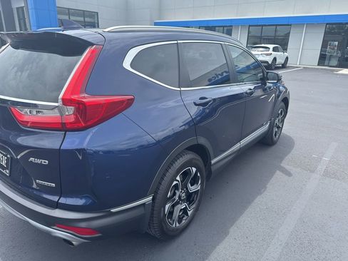 Used 2019 Honda CR-V Touring image 3