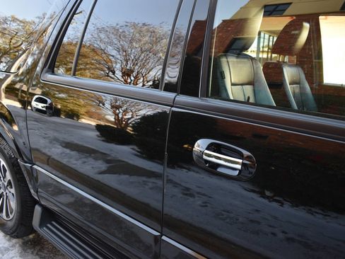 Used 2017 Ford Expedition EL XLT w/ Equipment Group 202A image 38