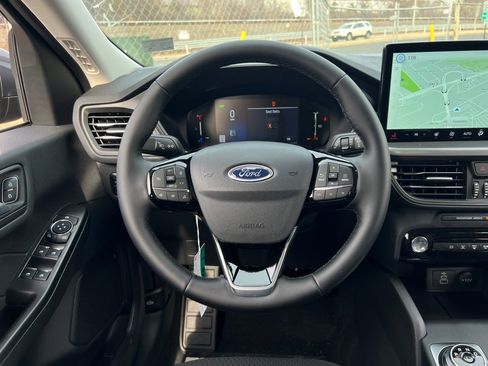 New 2026 Ford Escape SE image 18