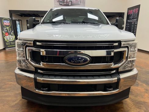 Used 2021 Ford F250 XLT AWD/4WD image 4