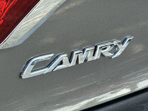 Used 2017 Toyota Camry XLE FWD image 11