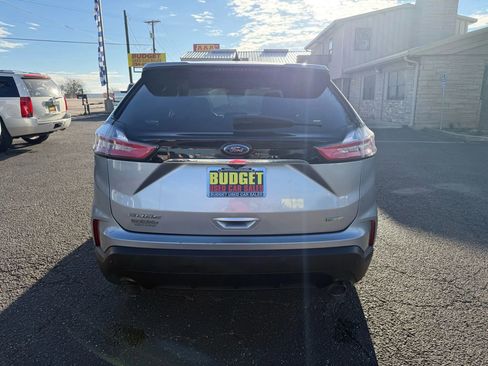 Used 2020 Ford Edge SE image 6