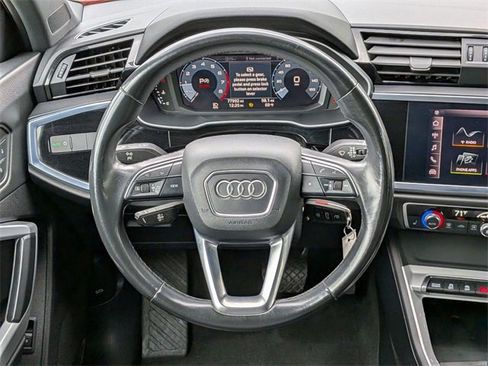 Used 2021 Audi Q3 2.0T Premium image 18