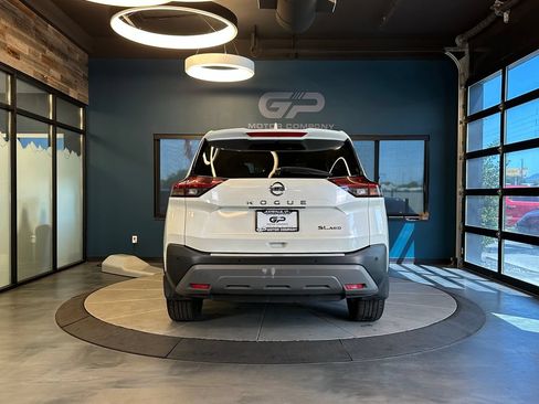 Used 2021 Nissan Rogue SL AWD/4WD image 4
