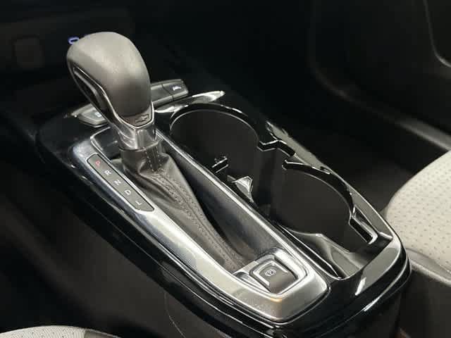 Used 2025 Chevrolet Trax LT w/ LT Convenience Package FWD image 24