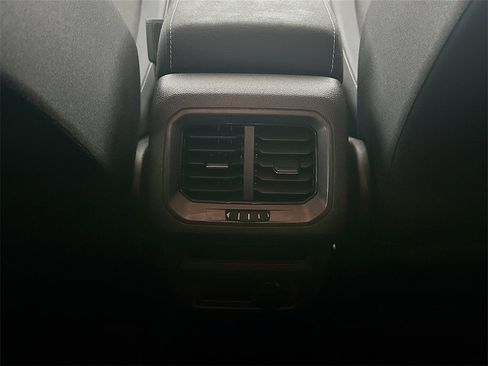 Used 2021 Volkswagen Tiguan S image 22