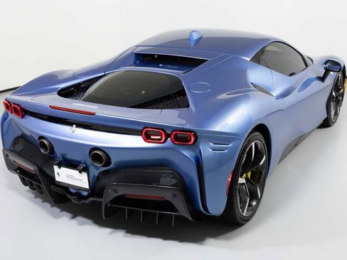 Used 2022 Ferrari SF90 Stradale image 2