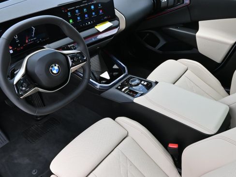 Certified 2025 BMW X3 xDrive30 w/ Premium Package AWD/4WD image 14
