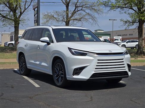 Used 2025 Lexus TX 350 AWD w/ Technology Package image 3