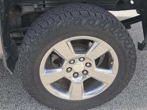 Used 2017 Chevrolet Silverado 1500 LT w/ Texas Edition RWD image 23