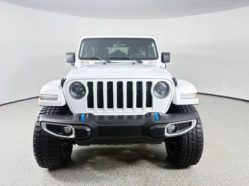 Used 2023 Jeep Wrangler Unlimited Sahara w/ Cold Weather Group AWD/4WD image 10
