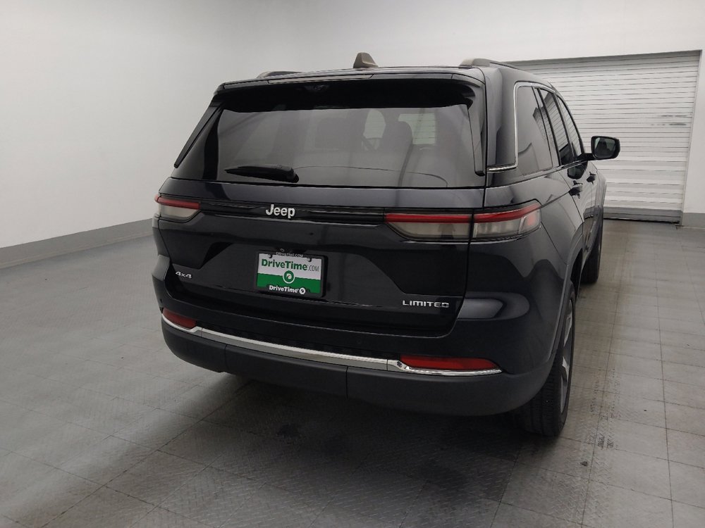 Used 2023 Jeep Grand Cherokee Limited w/ Luxury Tech Group II AWD/4WD image 7
