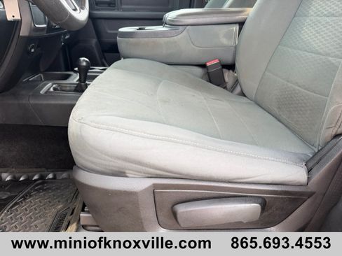 Used 2016 RAM 2500 Tradesman w/ Chrome Appearance Group AWD/4WD image 13