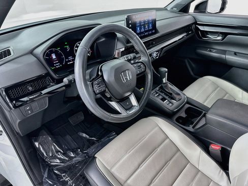 Used 2024 Honda CR-V Sport Touring image 9