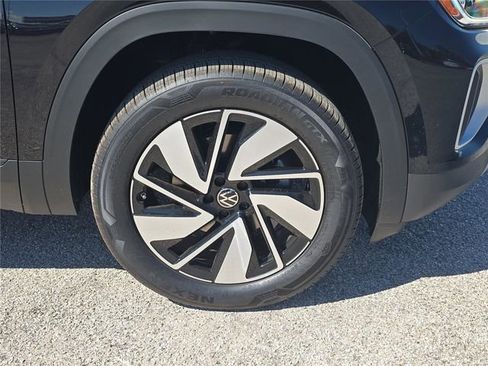 New 2026 Volkswagen Atlas SE FWD image 24