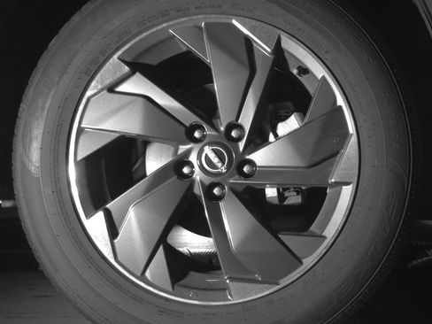Used 2025 Nissan Rogue SV FWD image 13