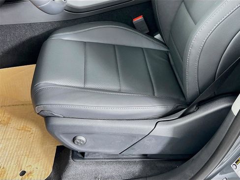 Certified 2026 Mercedes-Benz GLE 350 4MATIC image 18