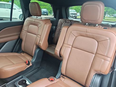 Used 2025 Lincoln Aviator Reserve w/ Equipment Group 201A AWD/4WD image 23