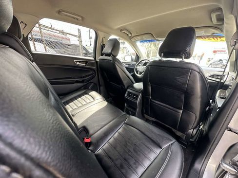 Used 2020 Ford Edge SEL w/ Cold Weather Package image 32