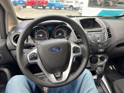 Used 2018 Ford Fiesta SE FWD image 17