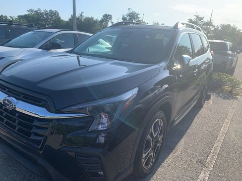 Used 2023 Subaru Ascent Limited w/ Technology Package AWD/4WD image 2