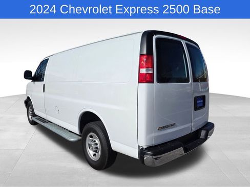 Used 2024 Chevrolet Express 2500 w/ Driver Convenience Package image 6