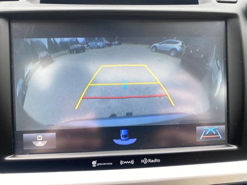 Used 2017 Toyota Highlander AWD V6 image 46