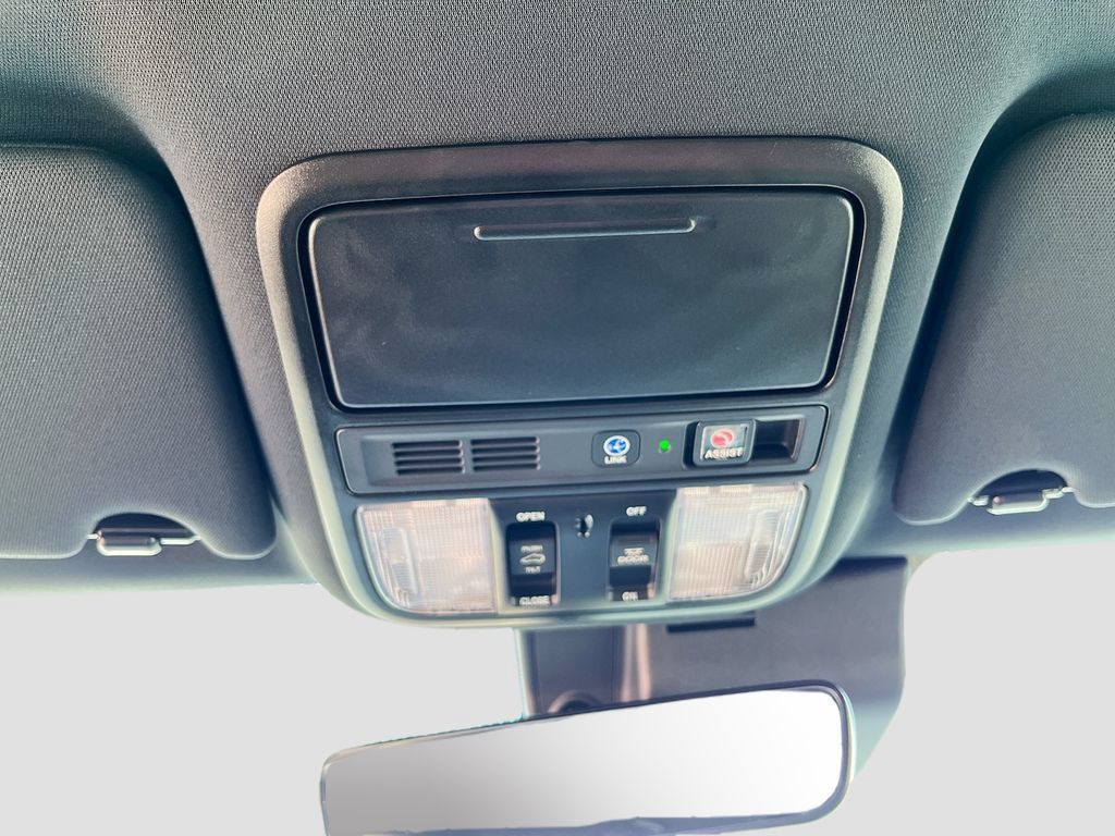 Used 2025 Honda Passport Black Edition image 23