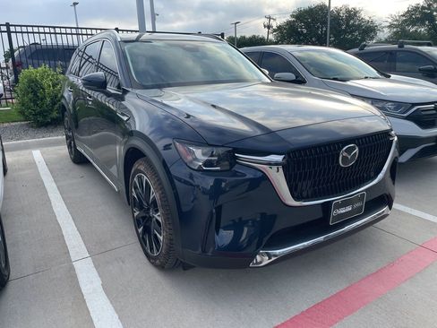 Used 2024 MAZDA CX-90 Plug-In Hybrid w/ Premium Pkg image 2