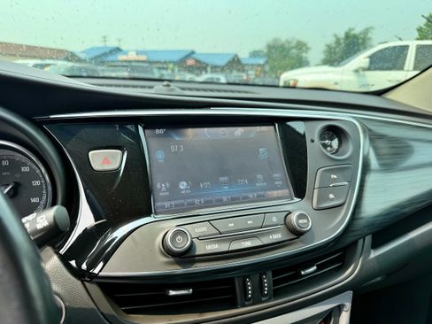 Used 2019 Buick Envision Essence AWD/4WD image 16