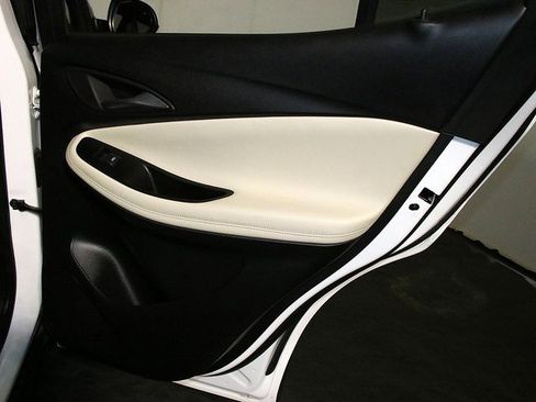 Used 2020 Buick Encore GX Select w/ Experience Buick Package image 31