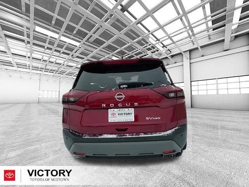 Used 2022 Nissan Rogue SV w/ SV Premium Package image 4